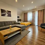 Miluska Apartament Bešeňová