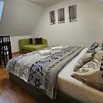 Miluska Apartament Bešeňová